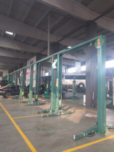 2 post car lift clear floor